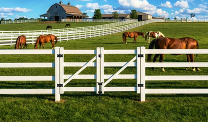 Kit de Cercas de Vinil Estilo Fazenda com 3 Réguas, Portão de 4 pés A x 4 pés L, Mourões de 6 pés e Réguas de 8 pés, Múltiplas Opções
